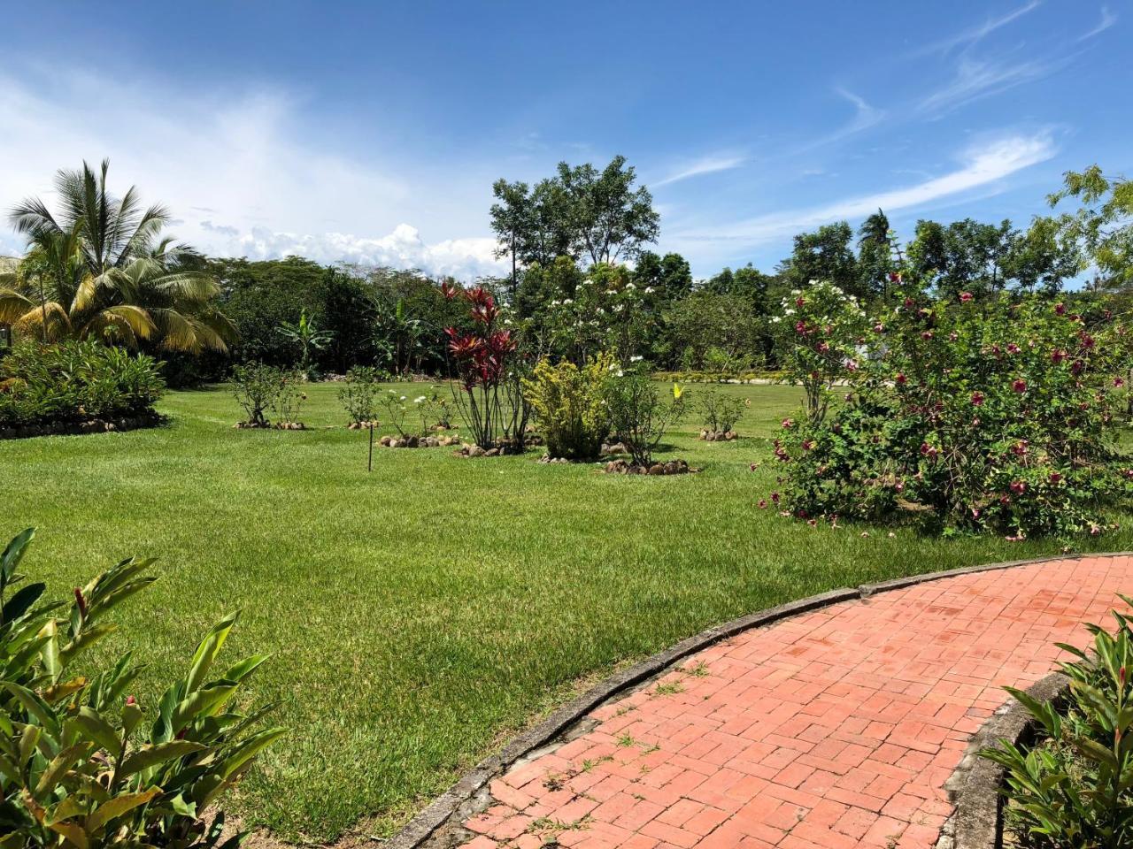 Hotel Campestre Arboretto Villavicencio Ngoại thất bức ảnh